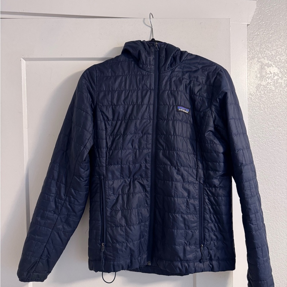 Patagonia Navy Women’s Nano Puff Insulated Hoody Small